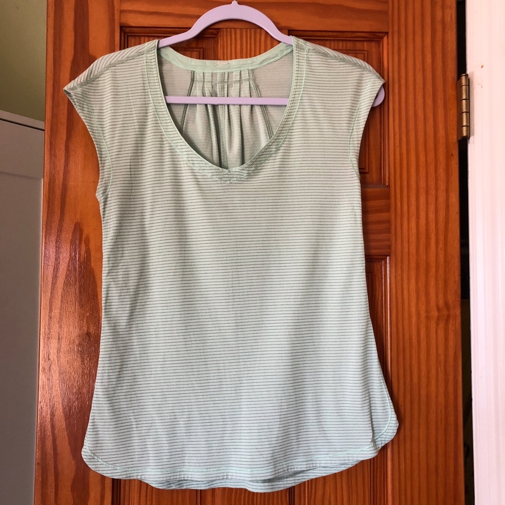 Cute lululemon shirt